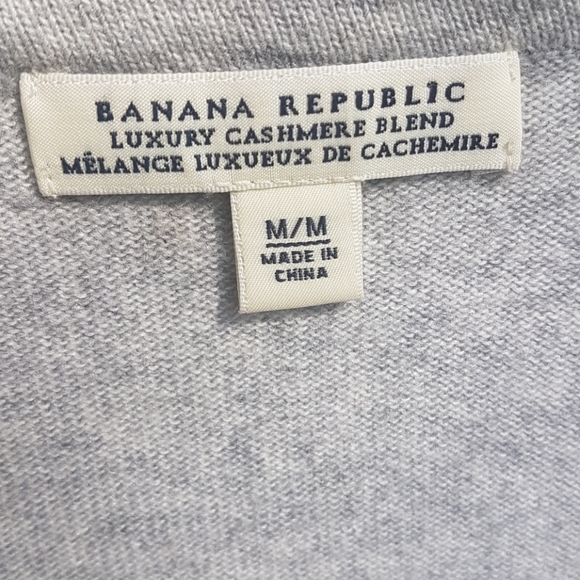 Banana Republic cashmere blend sweater - Picture 2 of 8